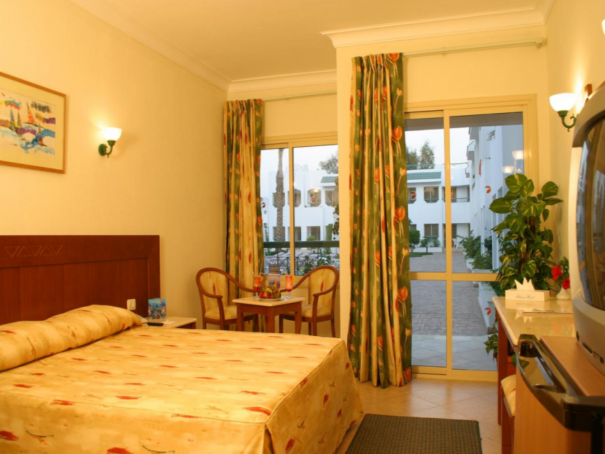 Єгипет ( Шарм ель Шейх) (бухта Рас-Ум ель Сід) -Falcon Hills Hotel 3*