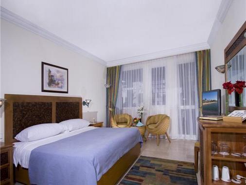 Єгипет ( Шарм-эль-Шейх)  Maritim Jolie Ville Resort & Casino 5*