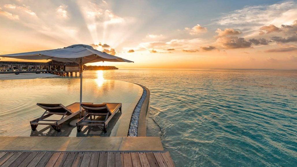 Мальдіви, готель Hurawalhi Maldives 5*