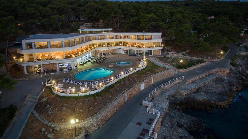 >Хорватія, Остів Хвар 